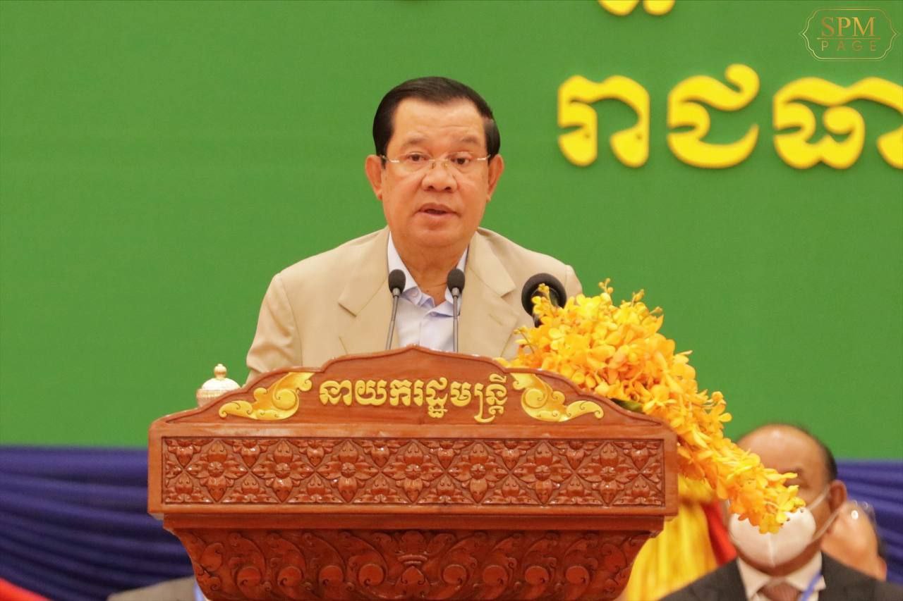 On the morning of January 23, 2023, Samdech Techo Hun Sen presides over the graduation ceremony of 6,791 graduates of the Cambodian University for Specialties (CUS).